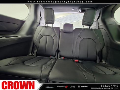 New 2026 Chrysler Pacifica Select w/ S Appearance Package FWD image 11