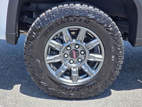 Certified 2025 GMC Sierra 1500 AT4X AWD/4WD image 24