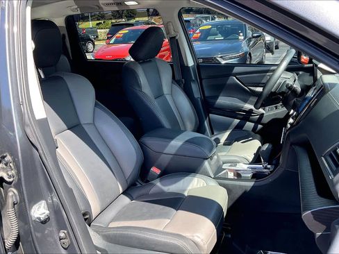 Used 2022 Subaru Ascent Onyx Edition image 8