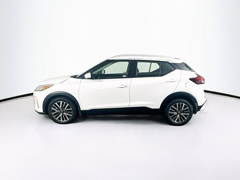 Used 2023 Nissan Kicks SV FWD image 4