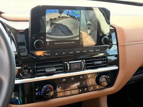 Used 2025 Nissan Pathfinder Platinum w/ Cargo Package image 15