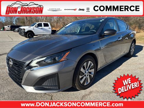 Used 2024 Nissan Altima 2.5 S image 1