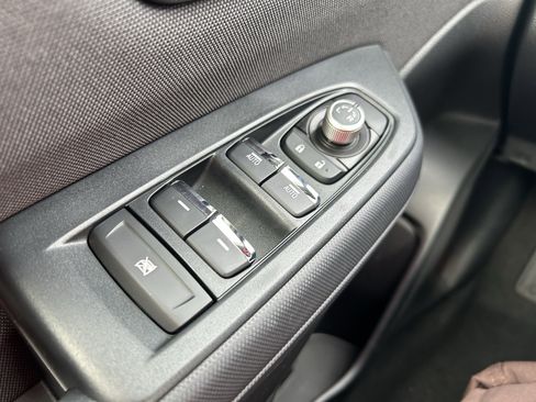 Used 2025 Subaru Forester Premium image 19