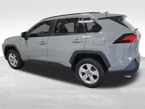 Used 2021 Toyota RAV4 XLE FWD image 8