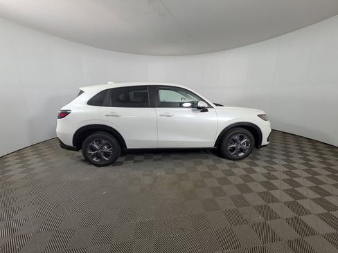 New 2027 Honda HR-V LX image 2
