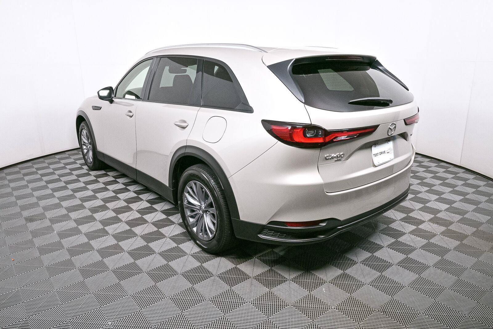 Used 2024 MAZDA CX-90 3.3 Turbo w/ Preferred Plus AWD/4WD image 31