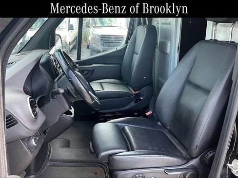 Used 2023 Mercedes-Benz Sprinter 2500 image 7