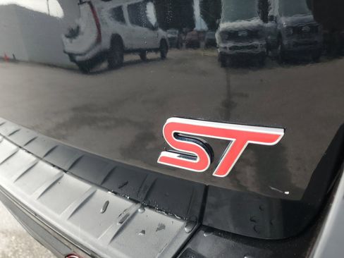 Used 2020 Ford Explorer ST image 33