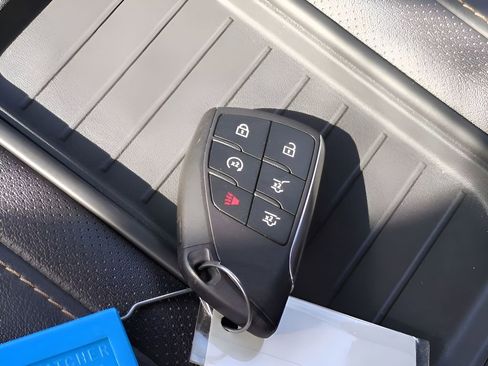 Used 2024 GMC Yukon AT4 w/ Max Trailering Package image 31