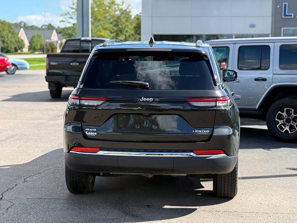 Used 2023 Jeep Grand Cherokee Limited AWD/4WD image 35