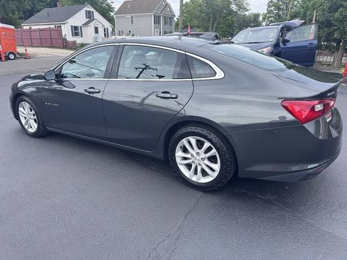 Used 2017 Chevrolet Malibu LT FWD image 6