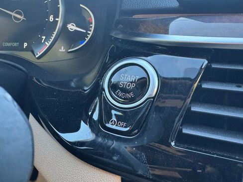 Used 2019 BMW 540i xDrive w/ Convenience Package image 26