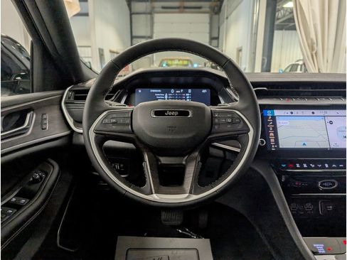 New 2026 Jeep Grand Cherokee Limited AWD/4WD image 8