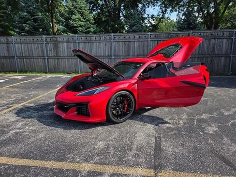 Used 2025 Chevrolet Corvette Z06 w/ Stealth Interior Trim Package RWD image 4