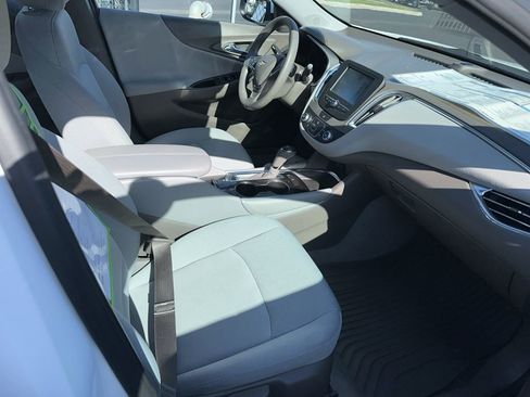 Used 2018 Chevrolet Malibu LT w/ LPO, Convenience Package 2 FWD image 3