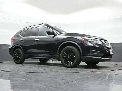 Used 2017 Nissan Rogue SV w/ Midnight Edition AWD/4WD image 30