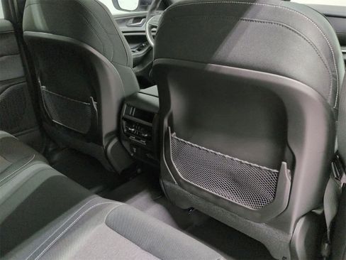 Used 2025 Jeep Grand Cherokee Laredo X w/ Luxury Tech Group I image 19