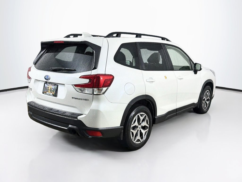 Used 2023 Subaru Forester Premium AWD/4WD image 5