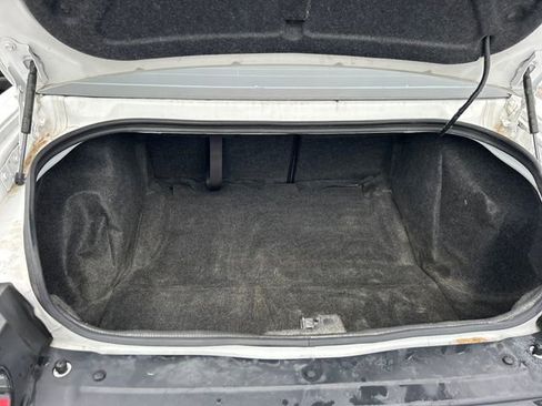 Used 2019 Dodge Challenger SXT image 34