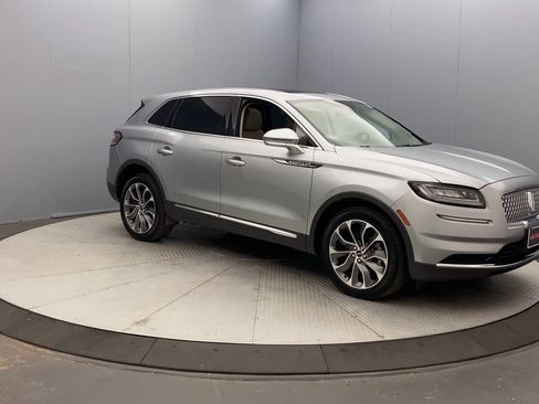 Used 2023 Lincoln Nautilus Reserve AWD/4WD image 7