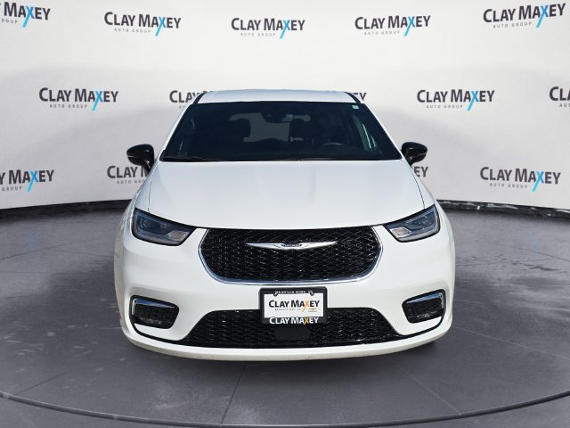 Used 2025 Chrysler Pacifica Select FWD image 8