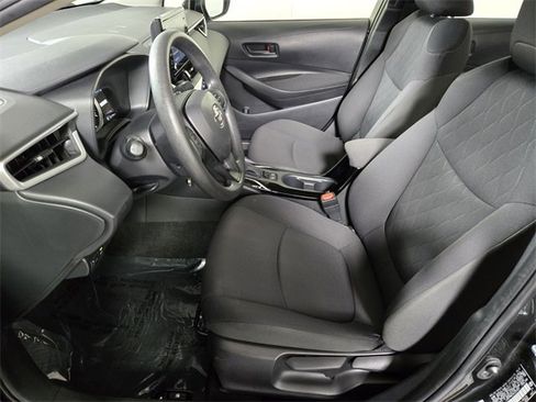 Used 2022 Toyota Corolla LE image 13