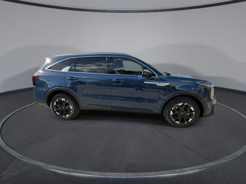 Used 2025 Kia Sorento S w/ Panoramic Sunroof Package image 9