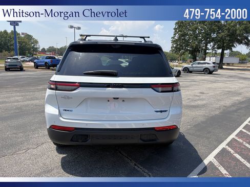 Used 2024 Jeep Grand Cherokee Trailhawk w/ Advanced Protech Group II AWD/4WD image 7