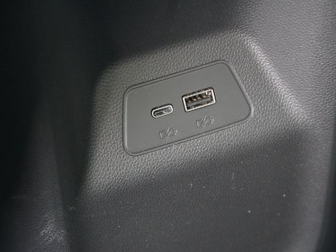 Used 2025 Buick Envision Preferred image 29