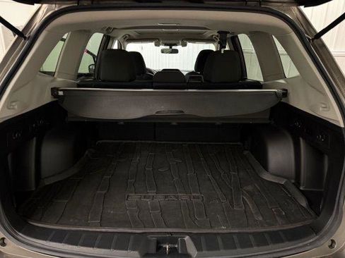 Used 2019 Subaru Forester Premium image 9