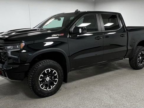 Used 2023 Chevrolet Silverado 1500 ZR2 image 6