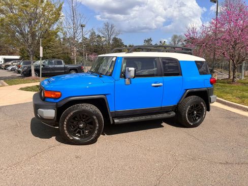 Used 2007 Toyota FJ Cruiser 4WD image 3