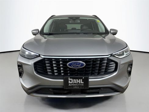 Used 2024 Ford Escape Platinum image 3