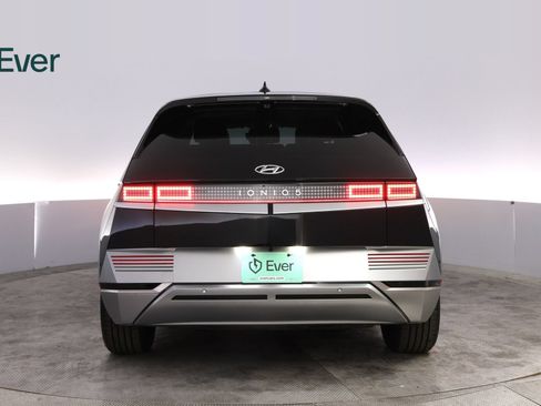 Used 2024 Hyundai Ioniq 5 Limited RWD image 15