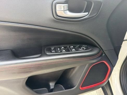 Used 2021 Jeep Compass Trailhawk AWD/4WD image 28