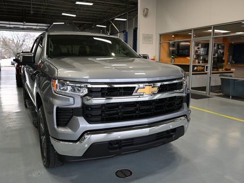 New 2026 Chevrolet Silverado 1500 LT image 3