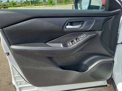 Used 2024 Nissan Rogue SV image 20