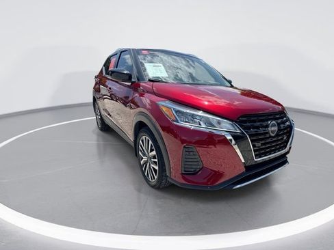 Used 2024 Nissan Kicks SV FWD image 2