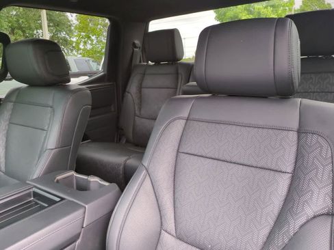 Used 2025 Toyota Tundra Limited AWD/4WD image 8