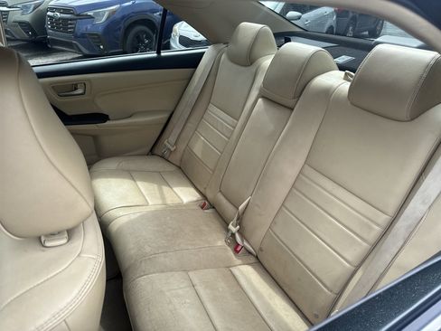 Used 2016 Toyota Camry XLE FWD image 12