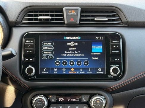 New 2025 Nissan Versa SR w/ Trunk Package image 23