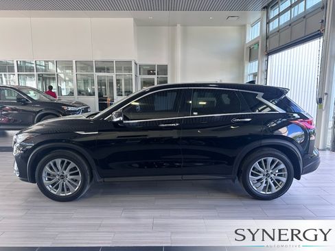 Certified 2023 INFINITI QX50 Pure FWD image 12