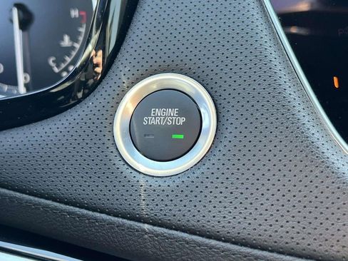 Certified 2025 Cadillac XT6 Luxury image 29