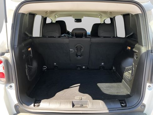 Used 2017 Jeep Renegade Altitude image 30