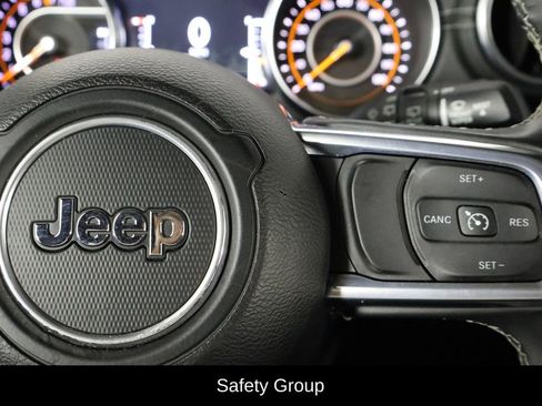 Used 2018 Jeep Wrangler Unlimited Sahara image 10