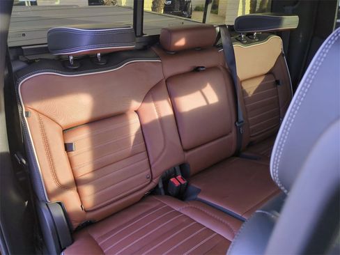Used 2023 GMC Sierra 1500 Denali Ultimate image 28