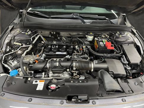Used 2018 Honda Accord Sport image 10