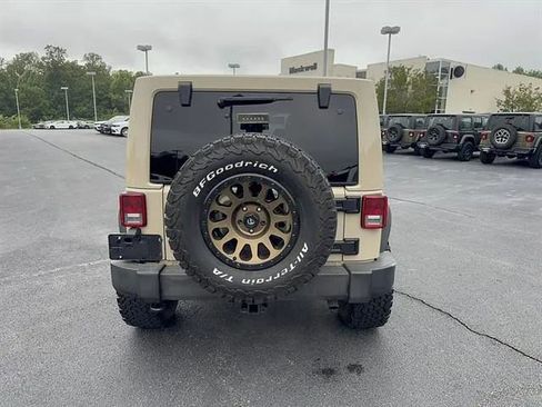 Used 2016 Jeep Wrangler Unlimited Rubicon w/ Connectivity Group AWD/4WD image 5