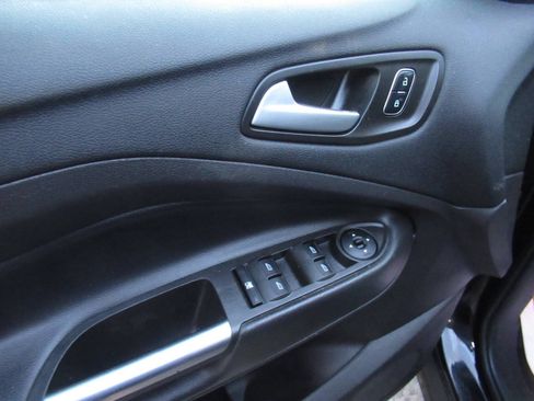 Used 2017 Ford Escape SE AWD/4WD image 15