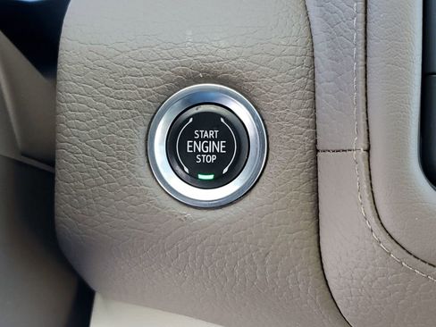 Certified 2021 GMC Yukon Denali w/ Denali Premium Package image 19